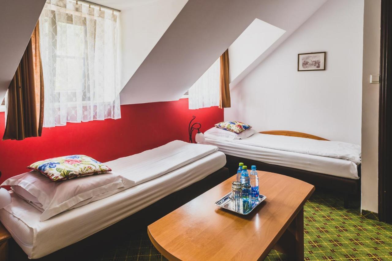 Hotel Wenus Казимеж-Дольны Экстерьер фото